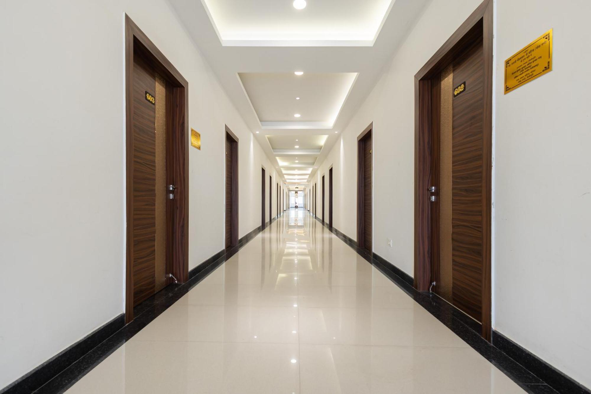 Maryada Maitri Resort -100 Rooms & 3 Banquets Siliguri Ngoại thất bức ảnh